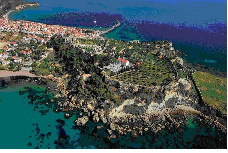Finiki Plaza Aparthotel Methoni  Exterior photo