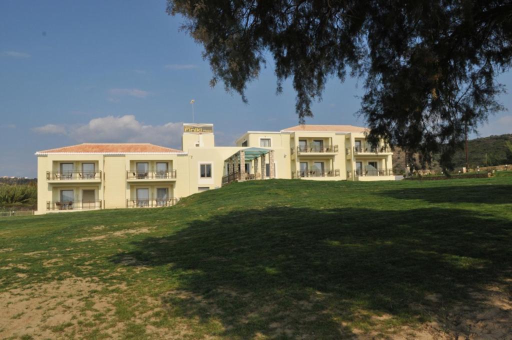 Finiki Plaza Aparthotel Methoni  Exterior photo
