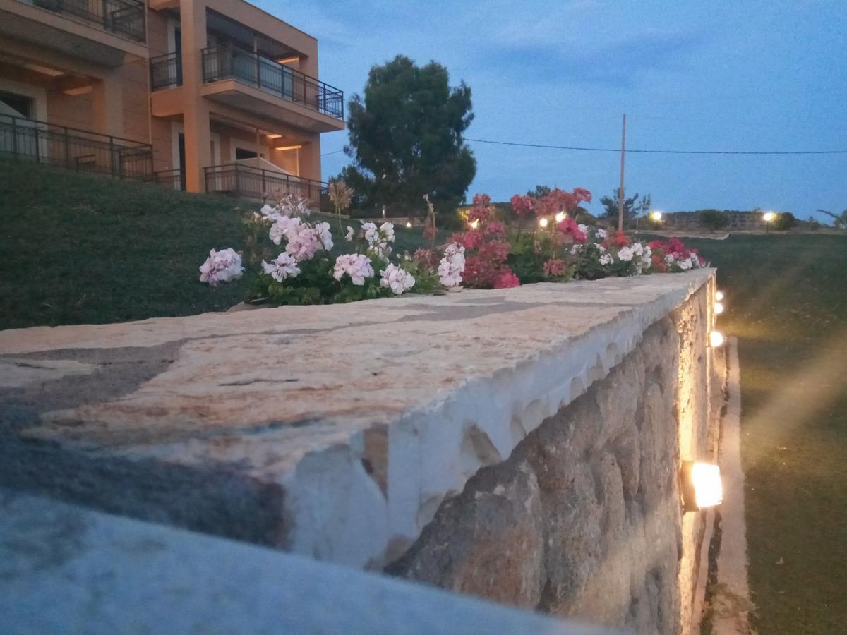 Finiki Plaza Aparthotel Methoni  Exterior photo