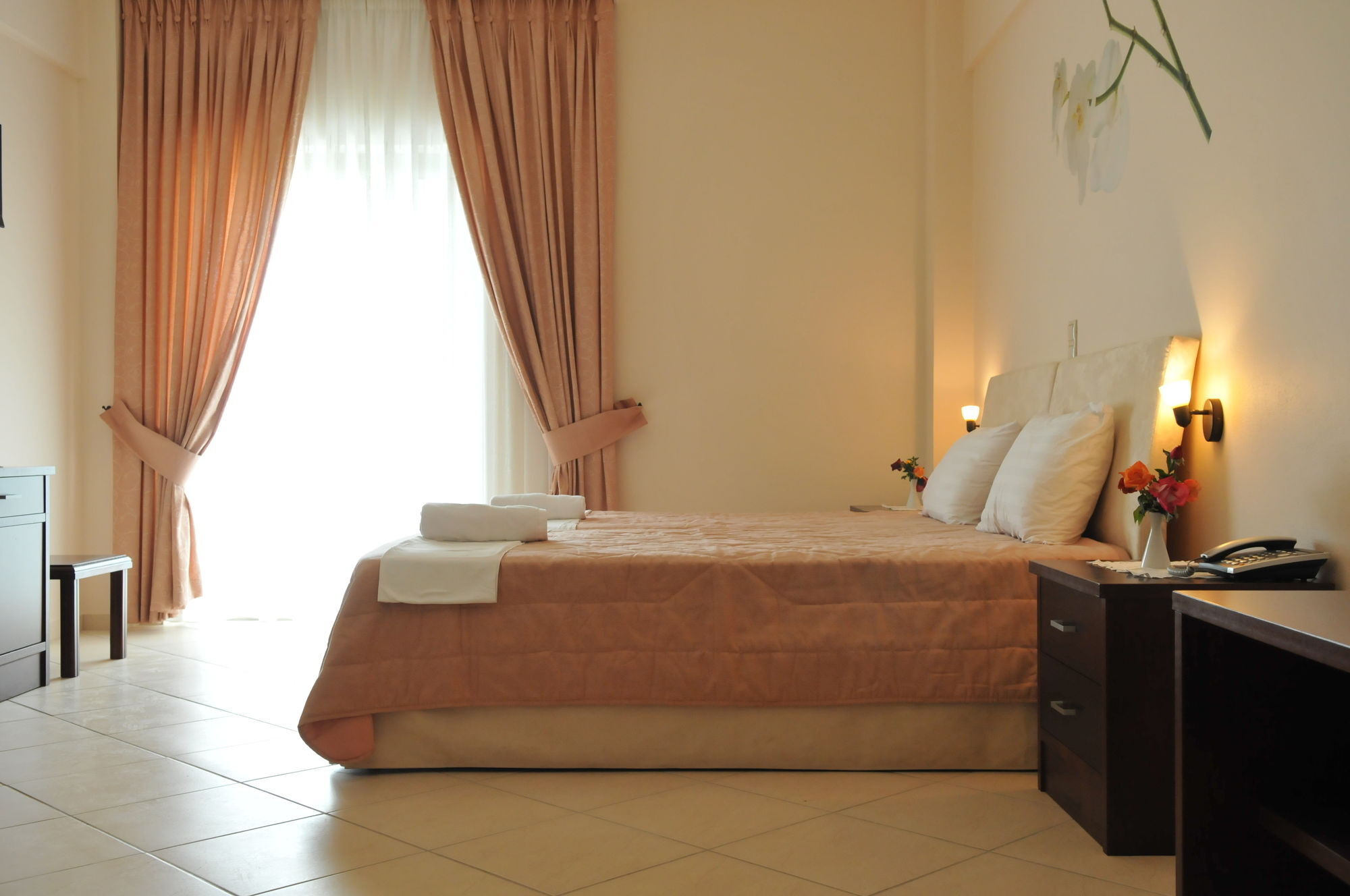 Finiki Plaza Aparthotel Methoni  Exterior photo