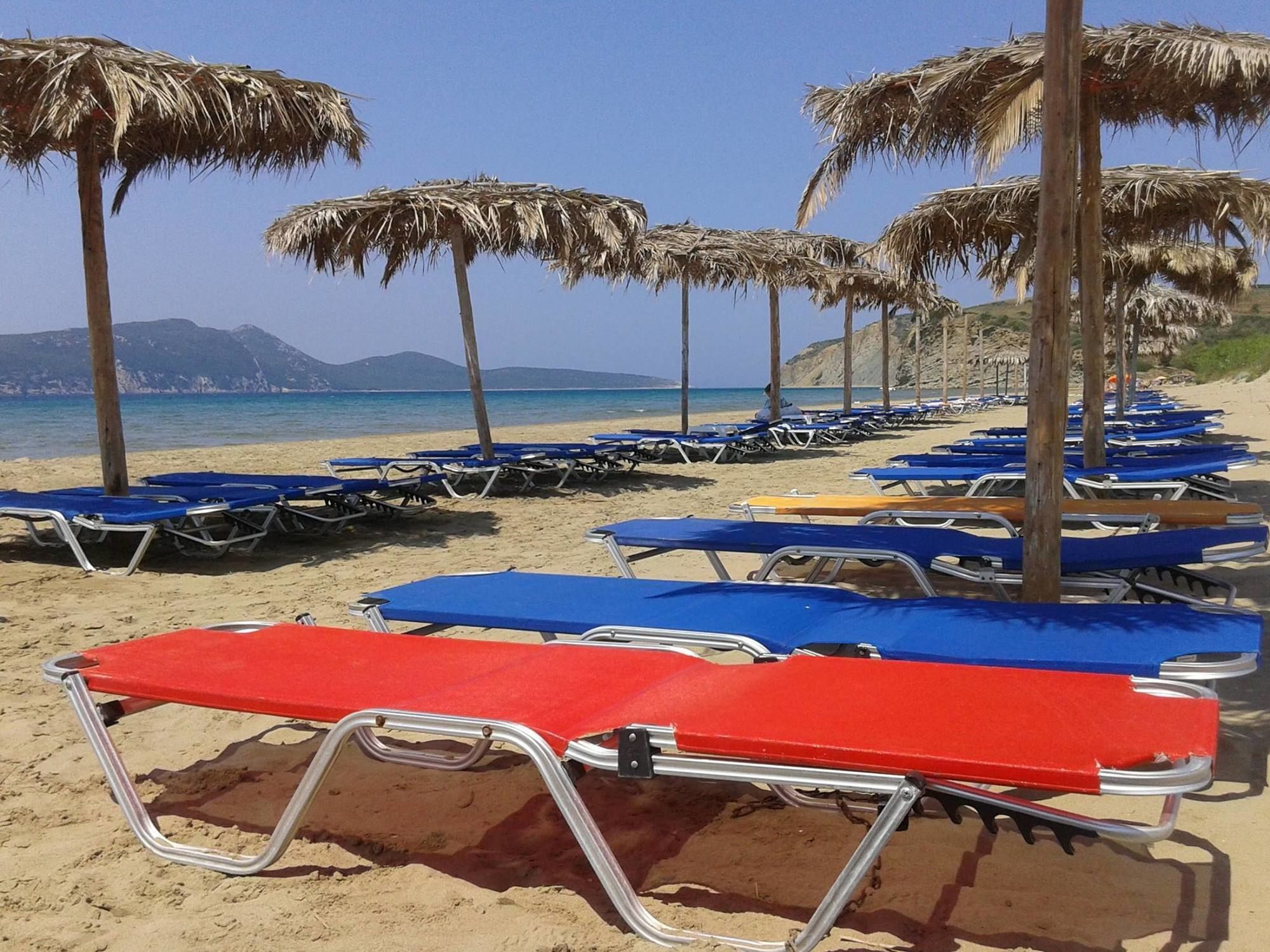 Finiki Plaza Aparthotel Methoni  Exterior photo