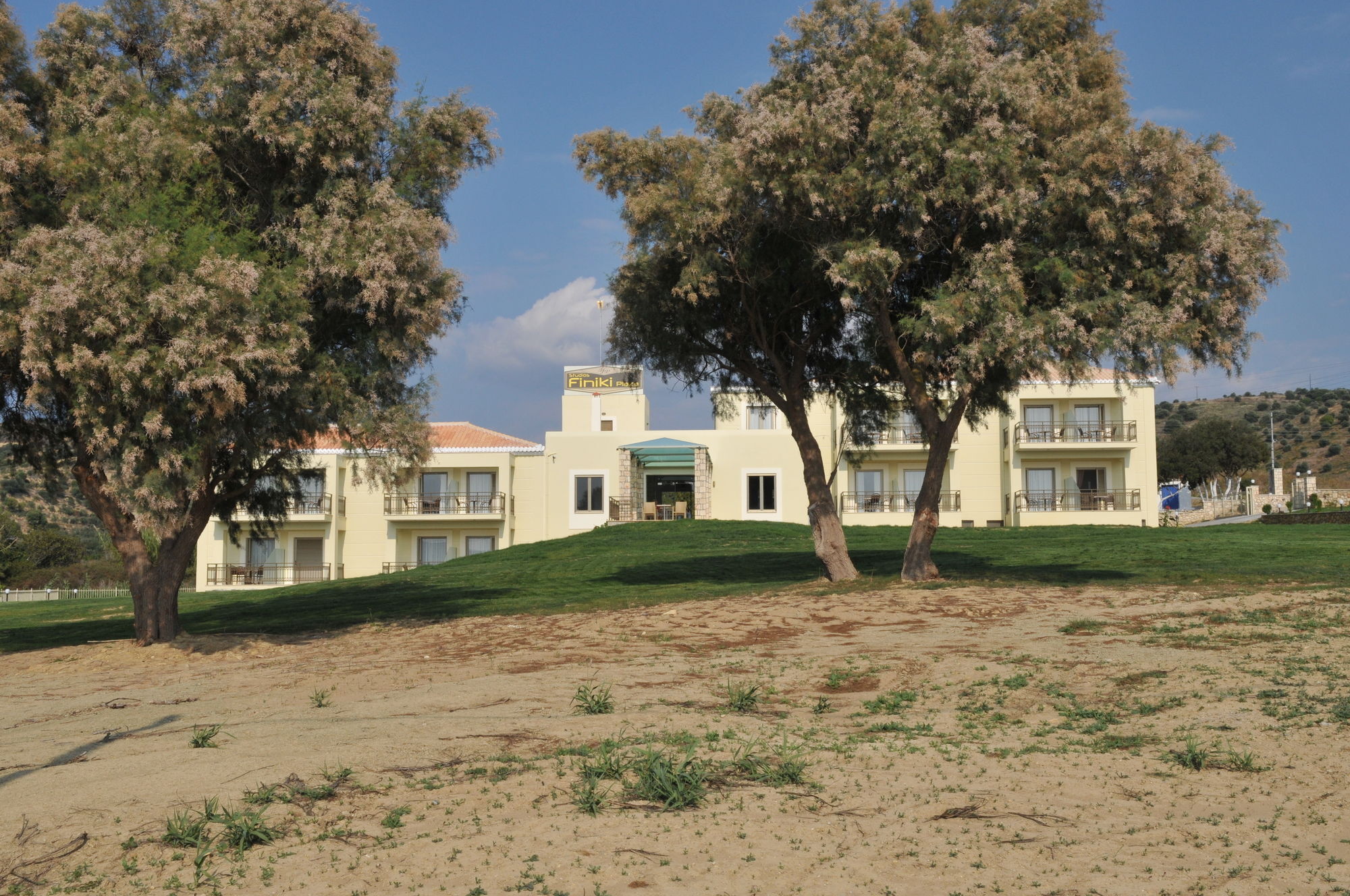 Finiki Plaza Aparthotel Methoni  Exterior photo