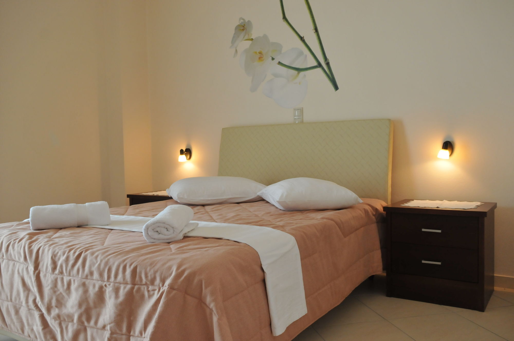 Finiki Plaza Aparthotel Methoni  Exterior photo